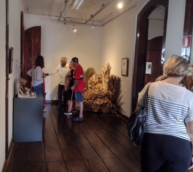 api-modulos/fotos/img/galeria_cat_culturais_536/536/13521/VISTA GUIADA POR GUSTAVO, CRÁS AUGUSTO DE OLIVEIRA DUARTE, RESPONSÁVEL LUCILENE, 26.11.2025 (14).jpg